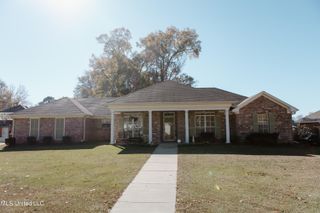 311 Longleaf Drive, Flowood, MS 39232
