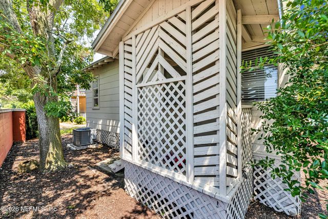 372 AHERN Street, Atlantic Beach, FL 32233