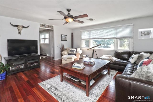 166 Hall Street, New Haven, CT 06512