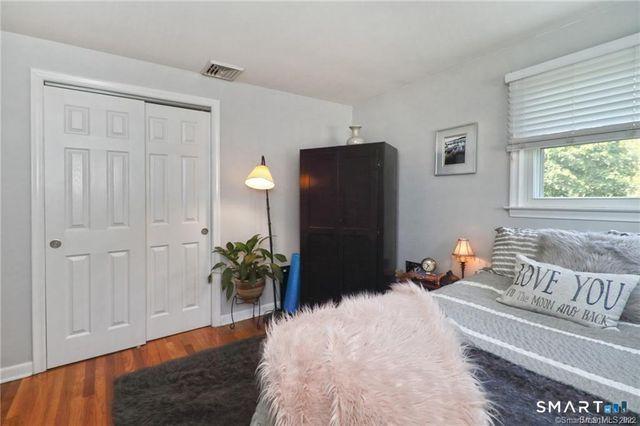 166 Hall Street, New Haven, CT 06512