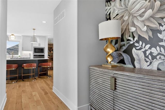 8206 NW Miami Street, Weatherby Lake, MO 64152