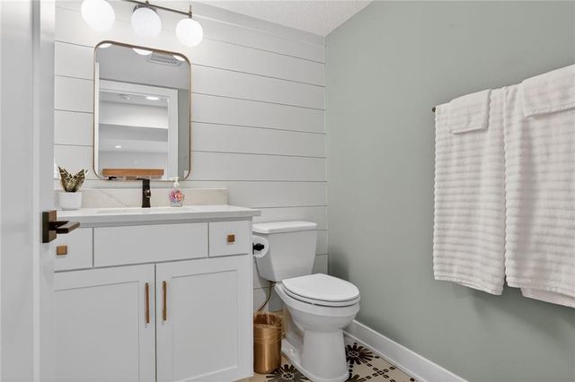 8206 NW Miami Street, Weatherby Lake, MO 64152