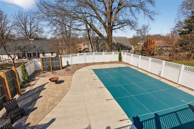 8206 NW Miami Street, Weatherby Lake, MO 64152