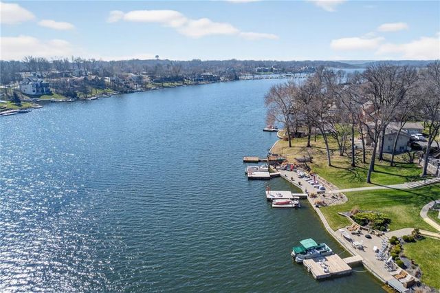 8206 NW Miami Street, Weatherby Lake, MO 64152