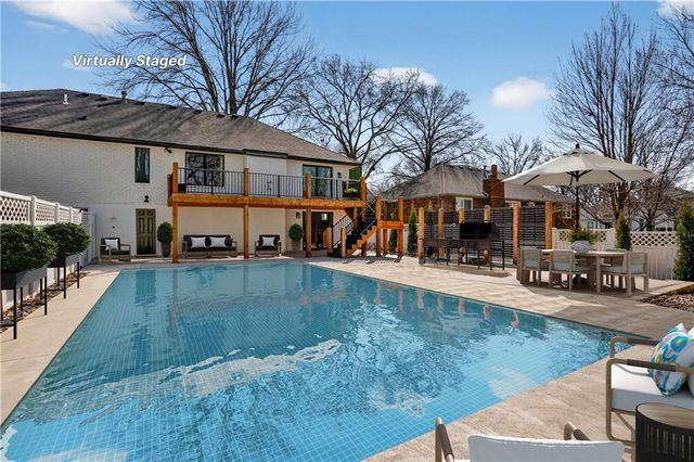 8206 NW Miami Street, Weatherby Lake, MO 64152