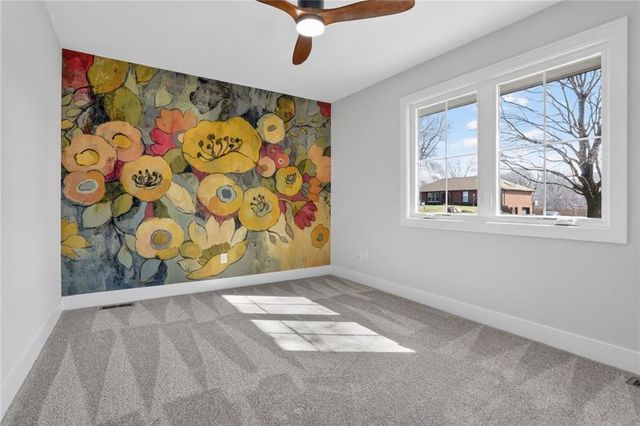 8206 NW Miami Street, Weatherby Lake, MO 64152