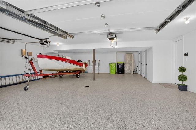 8206 NW Miami Street, Weatherby Lake, MO 64152