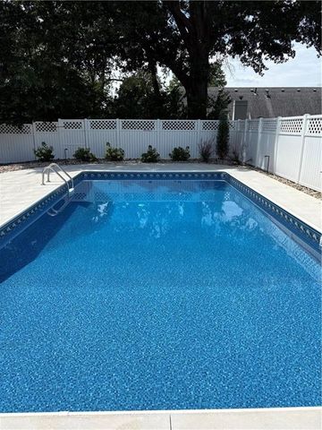 8206 NW Miami Street, Weatherby Lake, MO 64152