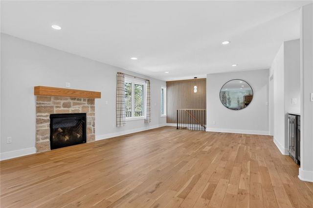 8206 NW Miami Street, Weatherby Lake, MO 64152