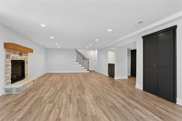 8206 NW Miami Street, Weatherby Lake, MO 64152