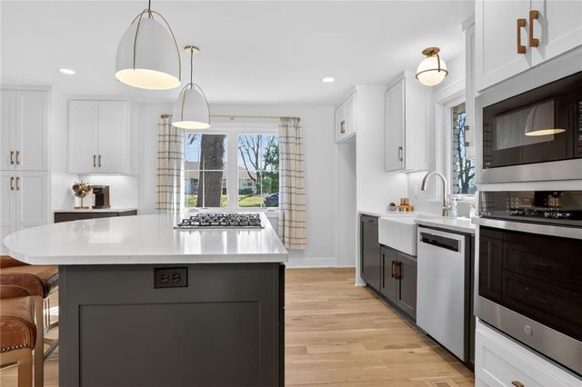 8206 NW Miami Street, Weatherby Lake, MO 64152