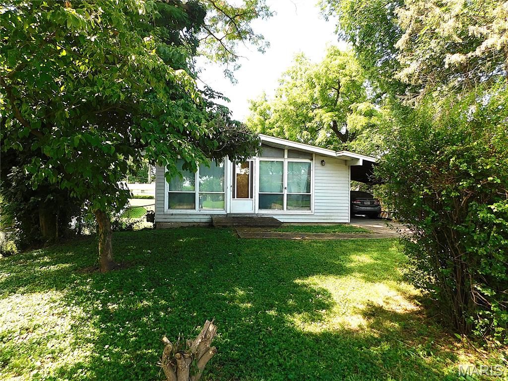 6 Mound Drive, St Peters, MO 63376