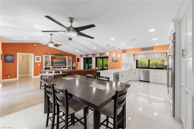 1813 Princess CT, Naples, FL 34110