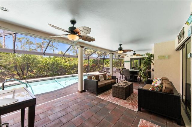1813 Princess CT, Naples, FL 34110