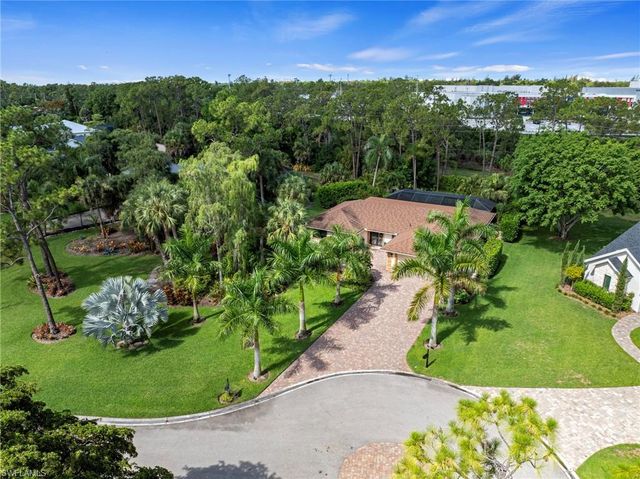 1813 Princess CT, Naples, FL 34110