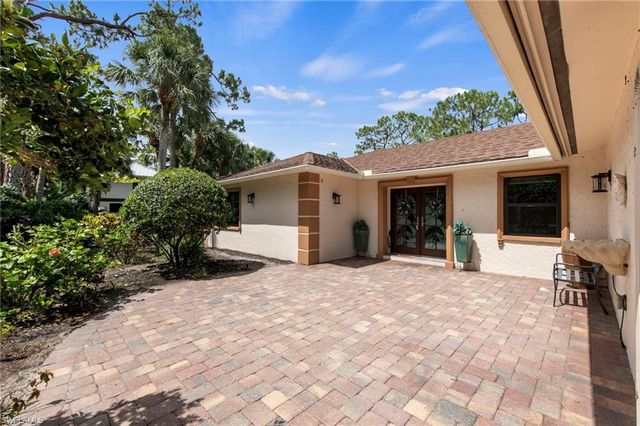 1813 Princess CT, Naples, FL 34110
