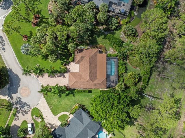 1813 Princess CT, Naples, FL 34110