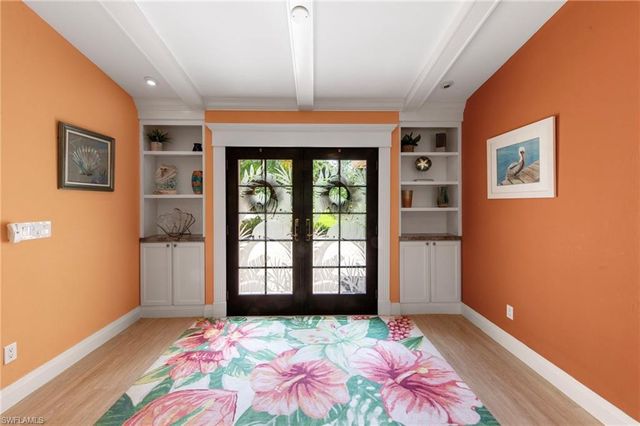 1813 Princess CT, Naples, FL 34110
