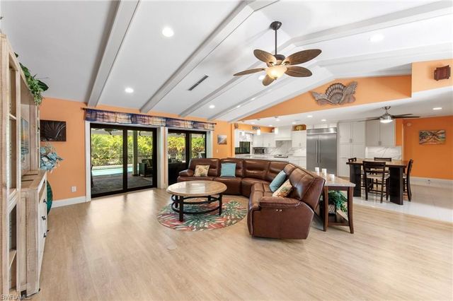 1813 Princess CT, Naples, FL 34110