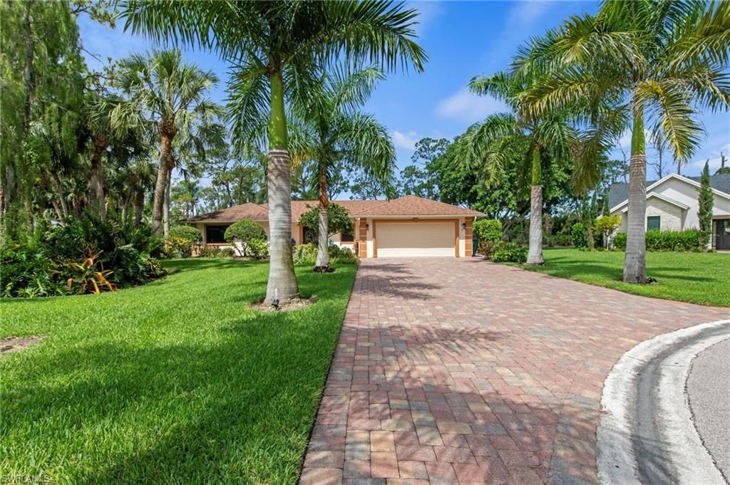 1813 Princess CT, Naples, FL 34110