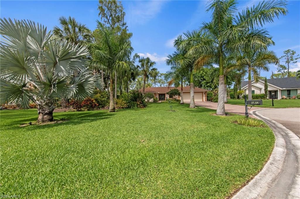1813 Princess CT, NAPLES, FL 34110 — photo 3