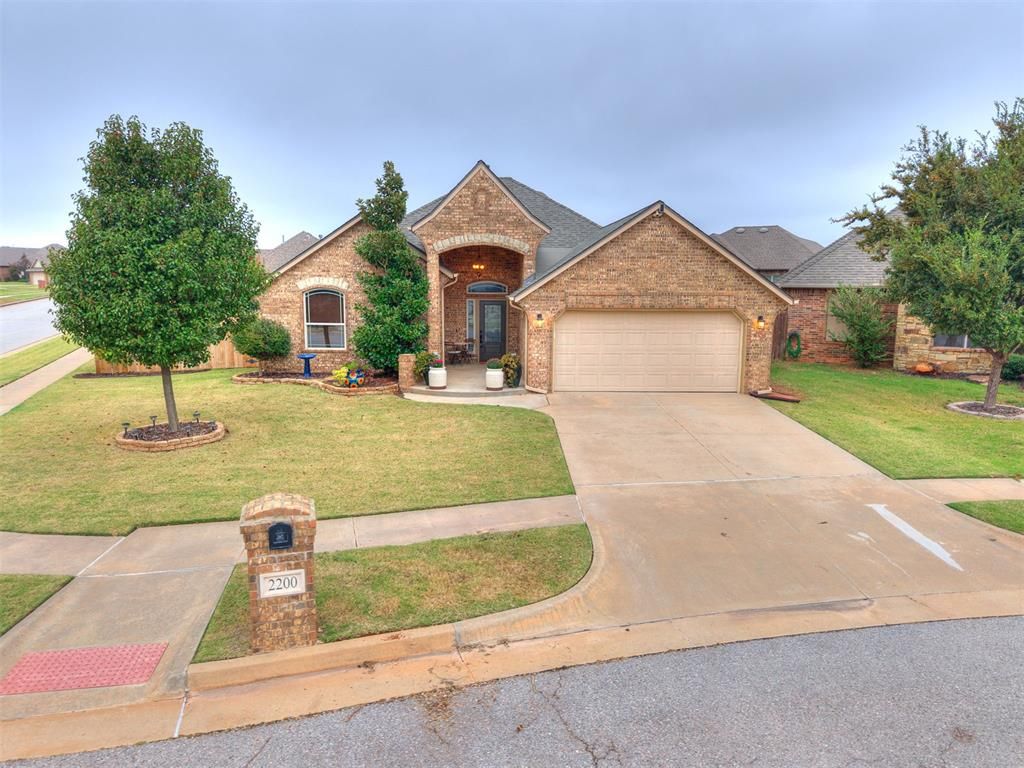 2200 Timber Ridge, Yukon, OK 73099
