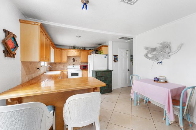 613 N 5th Street, Lantana, FL 33462