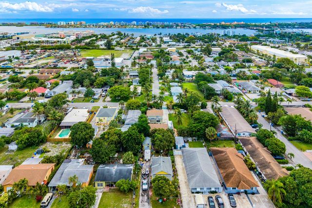 613 N 5th Street, Lantana, FL 33462