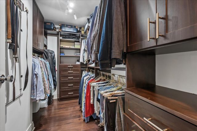 600 N Lake Shore Drive 2411, Chicago, IL 60611
