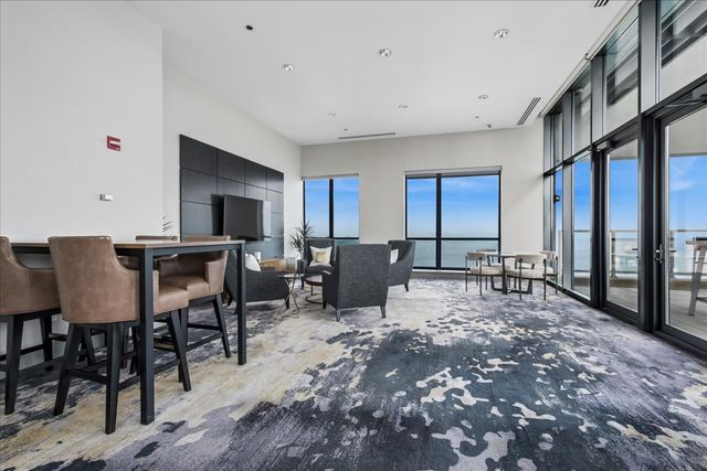 600 N Lake Shore Drive 2411, Chicago, IL 60611