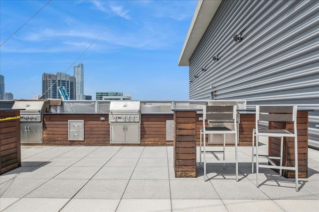 600 N Lake Shore Drive 2411, Chicago, IL 60611