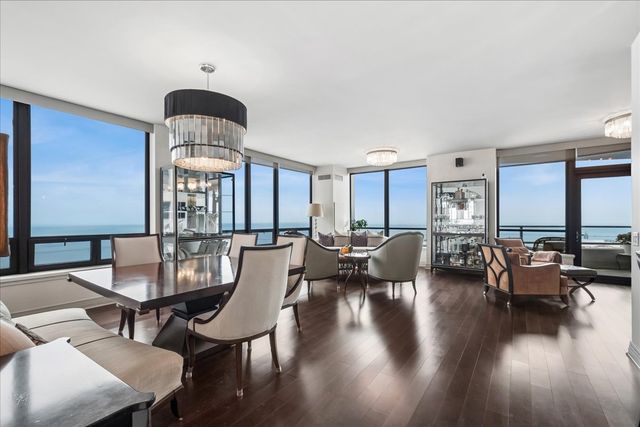 600 N Lake Shore Drive 2411, Chicago, IL 60611