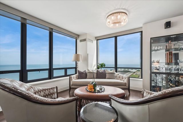 600 N Lake Shore Drive 2411, Chicago, IL 60611