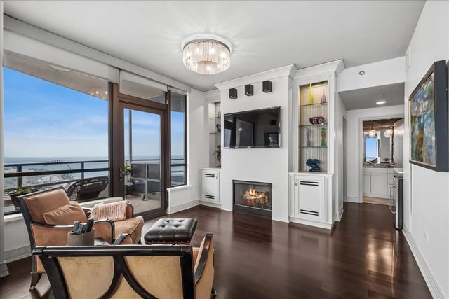 600 N Lake Shore Drive 2411, Chicago, IL 60611