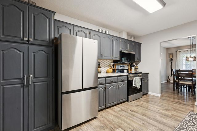 609 E Welco Drive, Montgomery, MN 56069