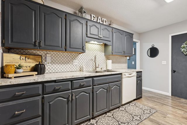 609 E Welco Drive, Montgomery, MN 56069