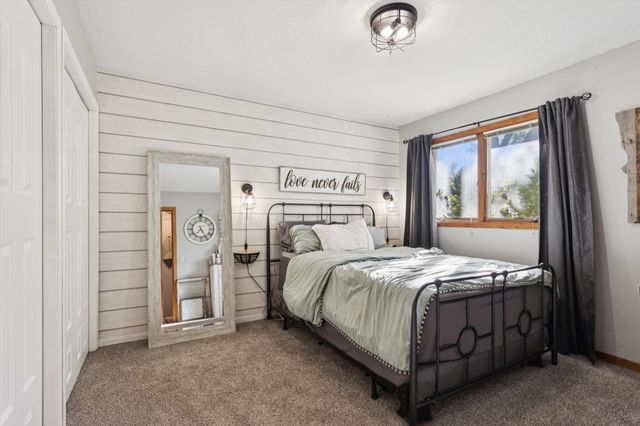 609 E Welco Drive, Montgomery, MN 56069