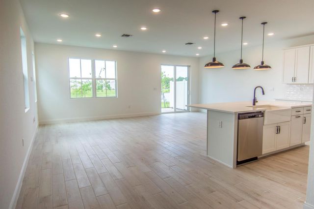 171 SE Birch Terrace, Stuart, FL 34997