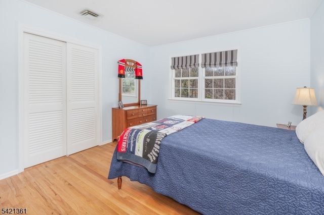 126 Wentworth Dr, Berkeley Heights Twp., NJ 07922