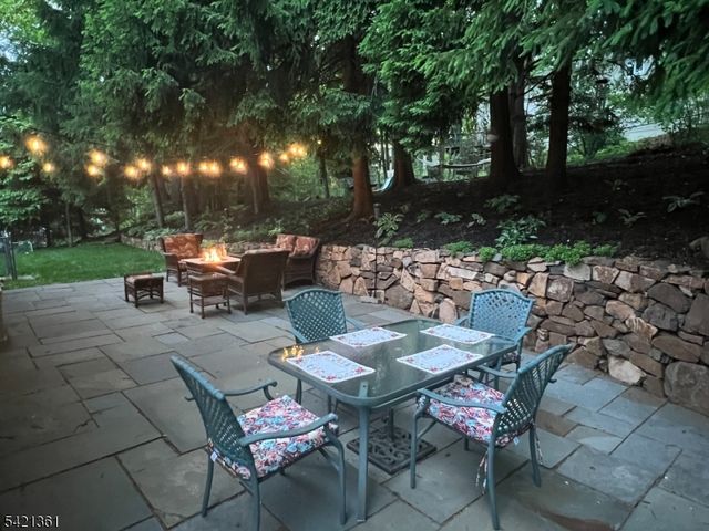 126 Wentworth Dr, Berkeley Heights Twp., NJ 07922