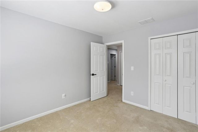 365 Silverthorne Point, Lawrenceville, GA 30043