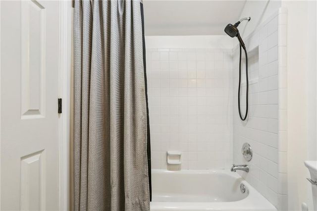 365 Silverthorne Point, Lawrenceville, GA 30043