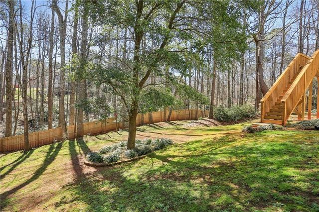 365 Silverthorne Point, Lawrenceville, GA 30043