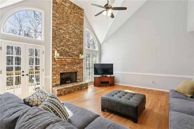 365 Silverthorne Point, Lawrenceville, GA 30043