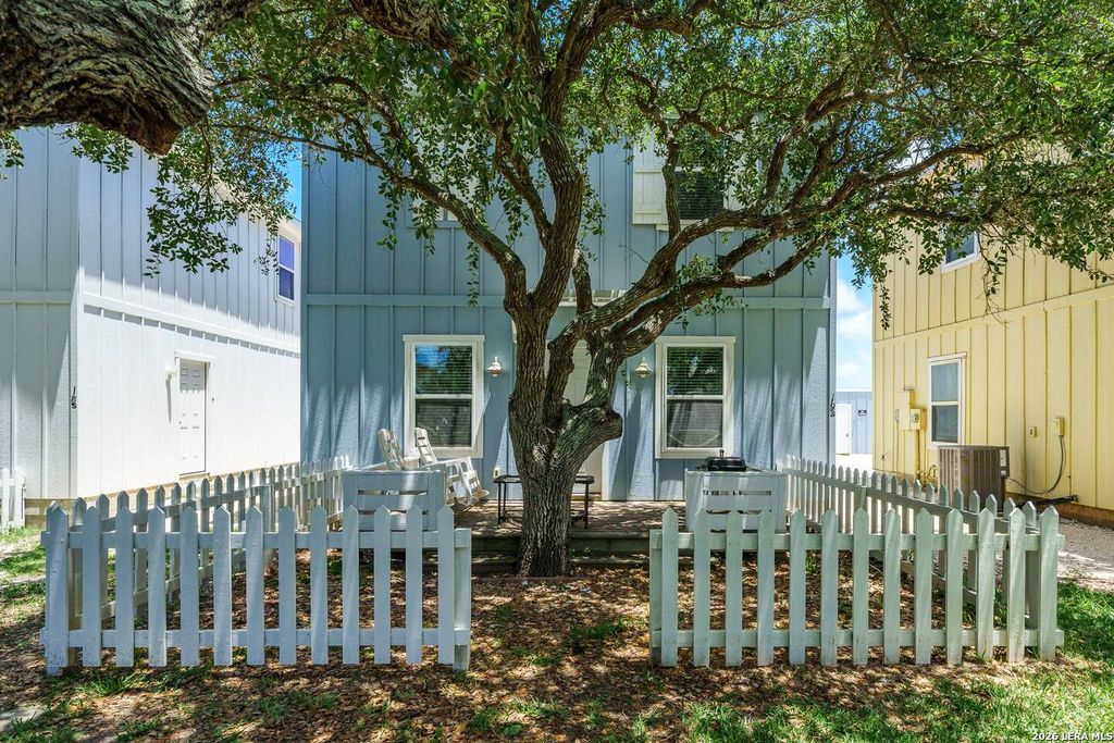 4212 Highway 35 Unit 19, Rockport, TX 78382