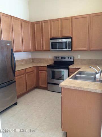 2200 MARSH HAWK Lane 412, Fleming Island, FL 32003