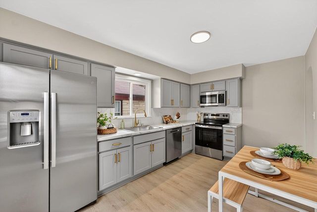 3612 N 94th STREET, Milwaukee, WI 53222