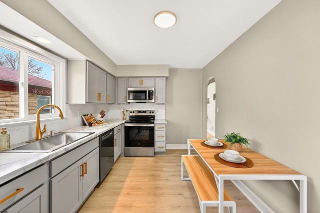 3612 N 94th STREET, Milwaukee, WI 53222