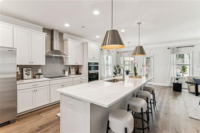 5552 Keswick Drive, Flowery Branch, GA 30542