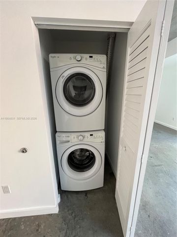 151 SE 1st St 706, Miami, FL 33131